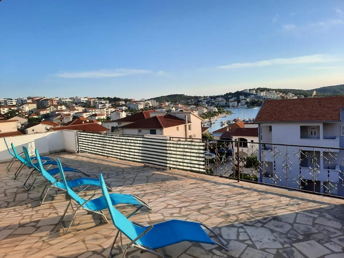 Studio-Appartements Emwey Trogir 0*,