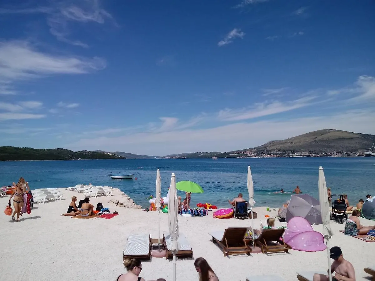 Studio-Appartements Emwey Trogir Apartment