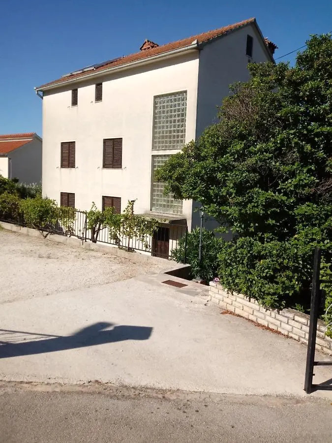 Apartment Studio-Appartements Emwey Trogir