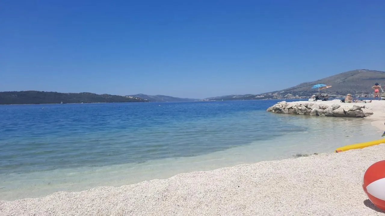Apartment Studio-Appartements Emwey Trogir