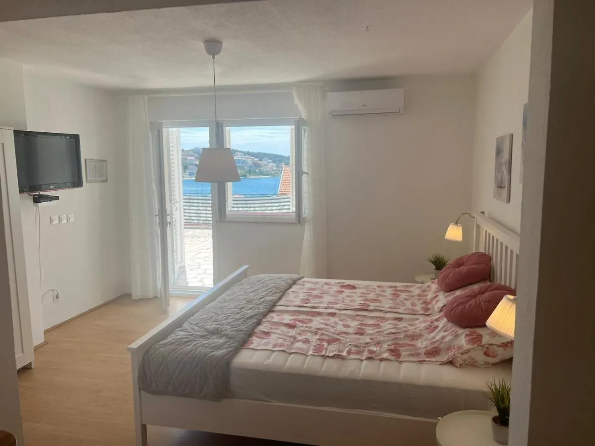 Studio-Appartements Emwey Trogir Apartment
