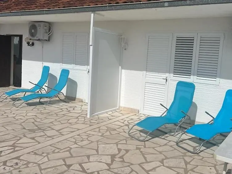 Studio-Appartements Emwey Trogir Apartment