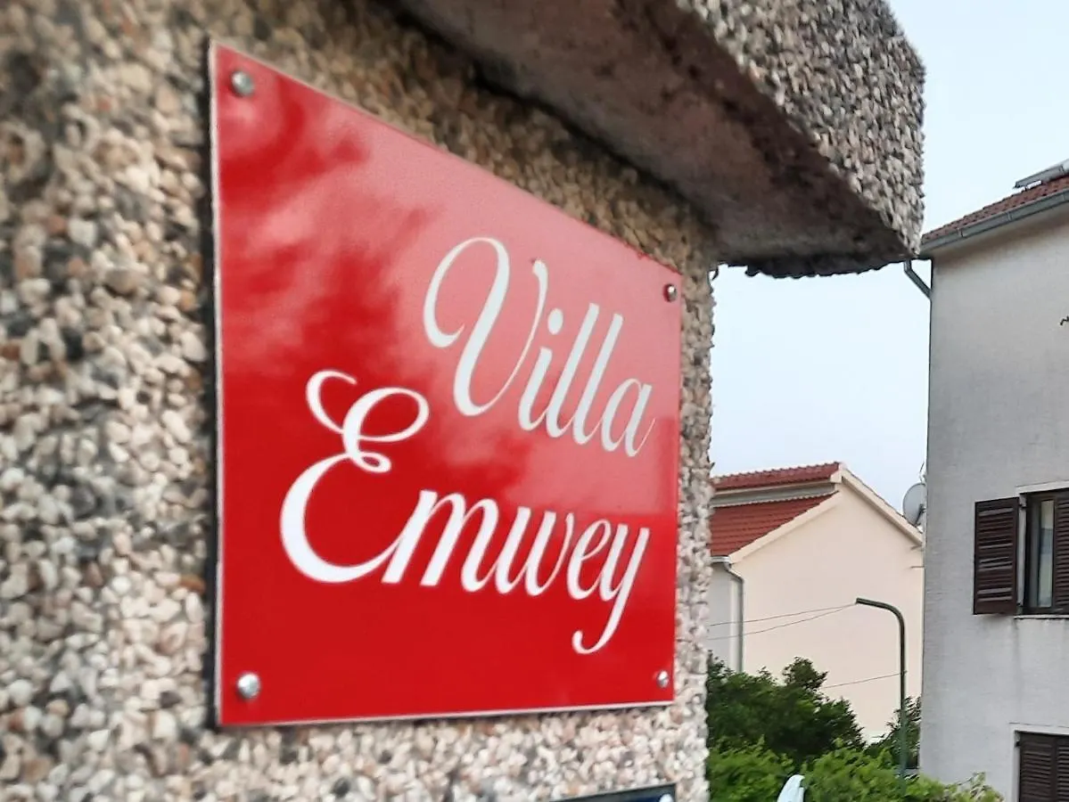 Studio-Appartements Emwey Trogir