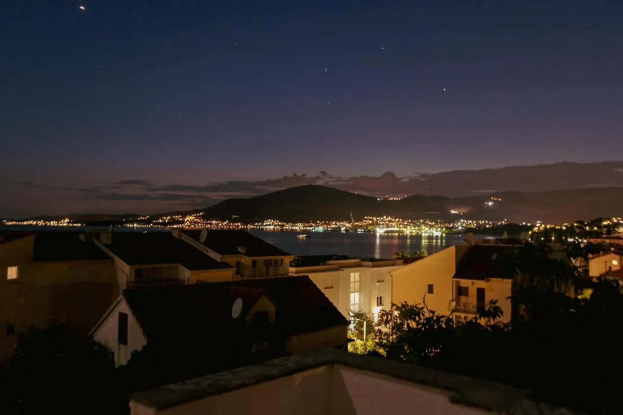Studio-Appartements Emwey Trogir