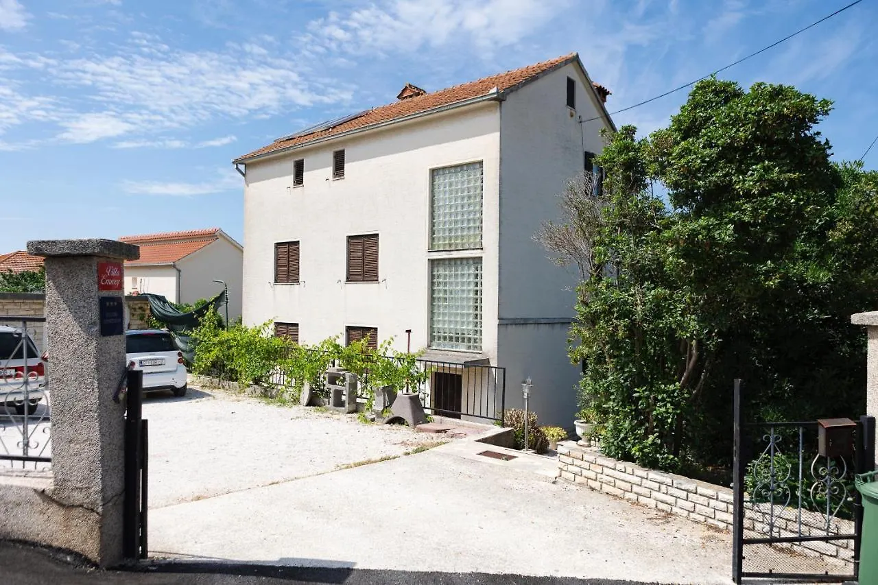 Studio-Appartements Emwey Trogir Apartment