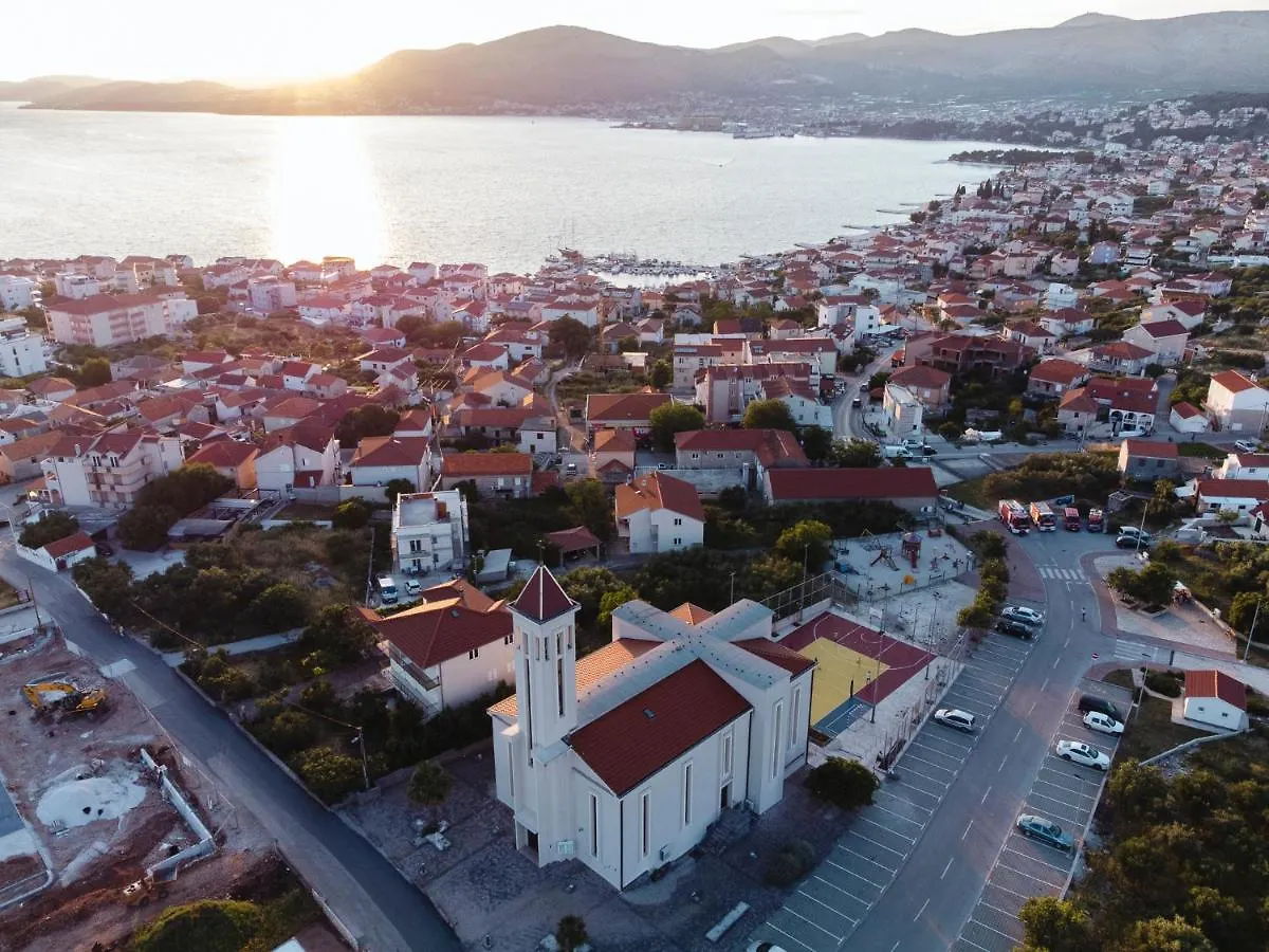 Studio-Appartements Emwey Trogir Apartment