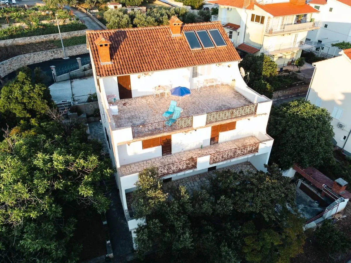 Apartment Studio-Appartements Emwey Trogir
