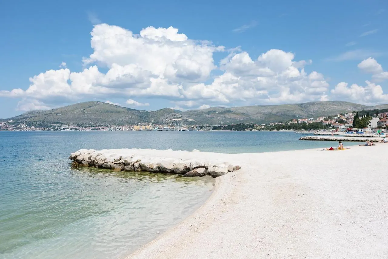 Apartment Studio-Appartements Emwey Trogir Croatia
